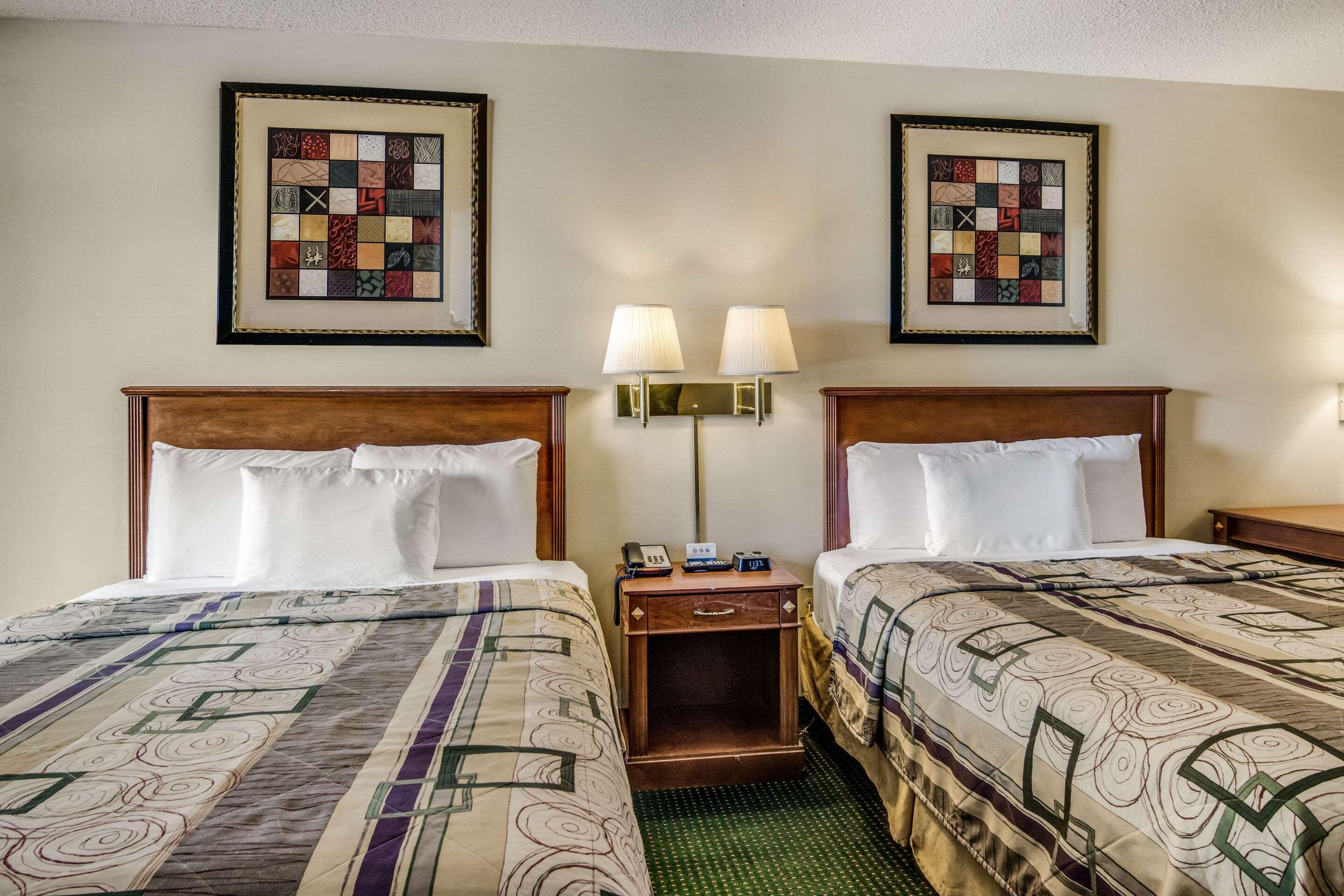 Rodeway Inn & Suites Dublin Exterior photo