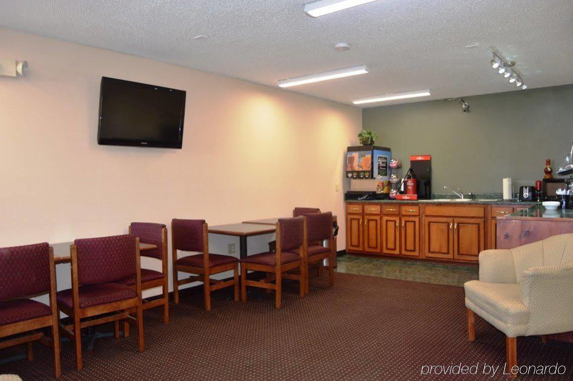 Rodeway Inn & Suites Dublin Exterior photo